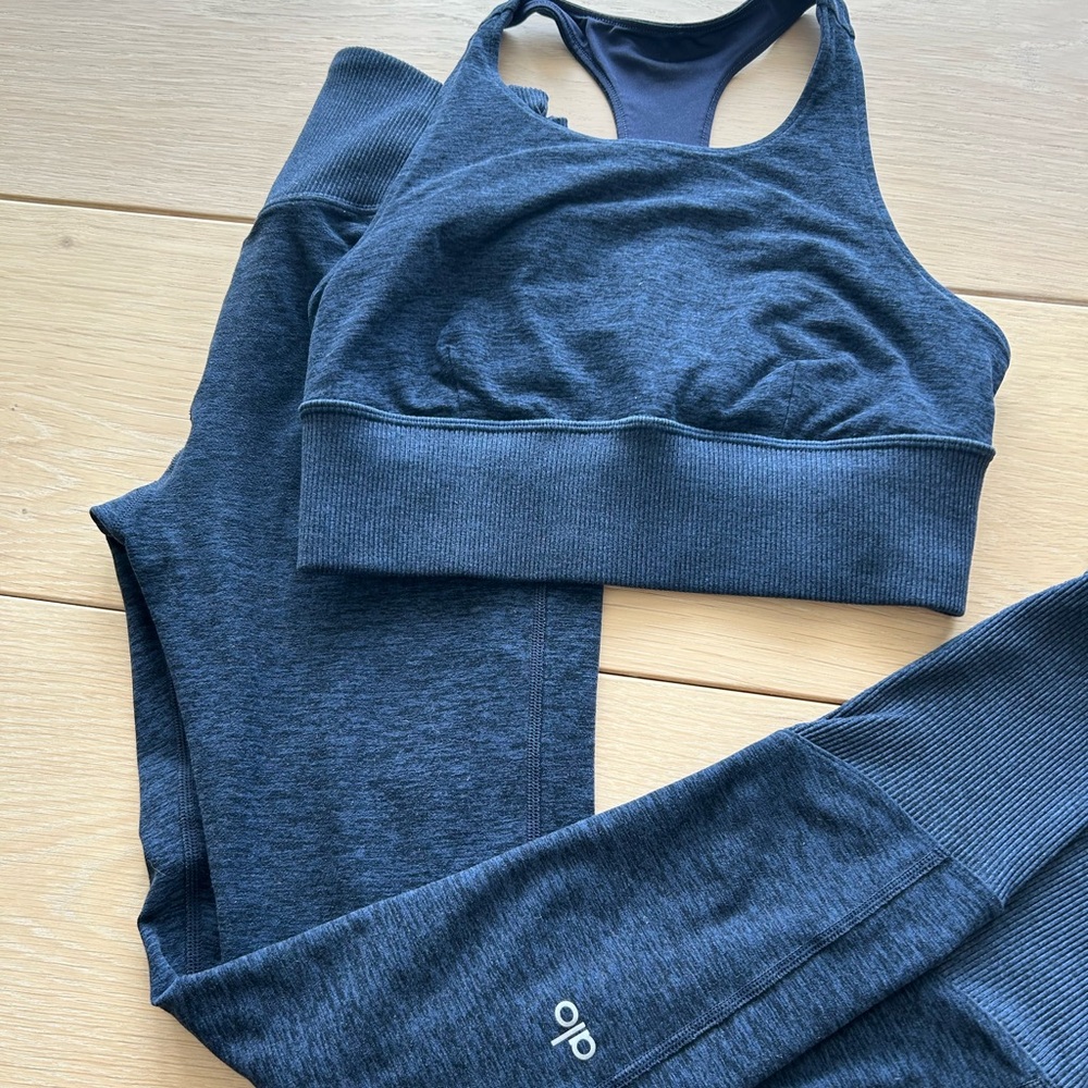 ALO Yoga Women's Dark Blue Sports Bra and leggings set